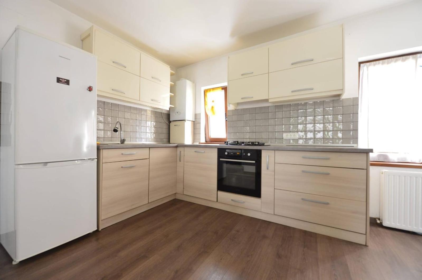 Apartament Astra Bn70 Brasov Exterior photo